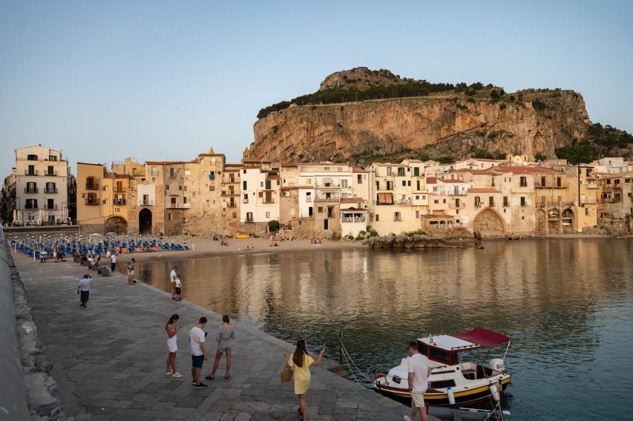 Casa Vacanze Tramonto Alla Marina Чефалу Екстериор снимка