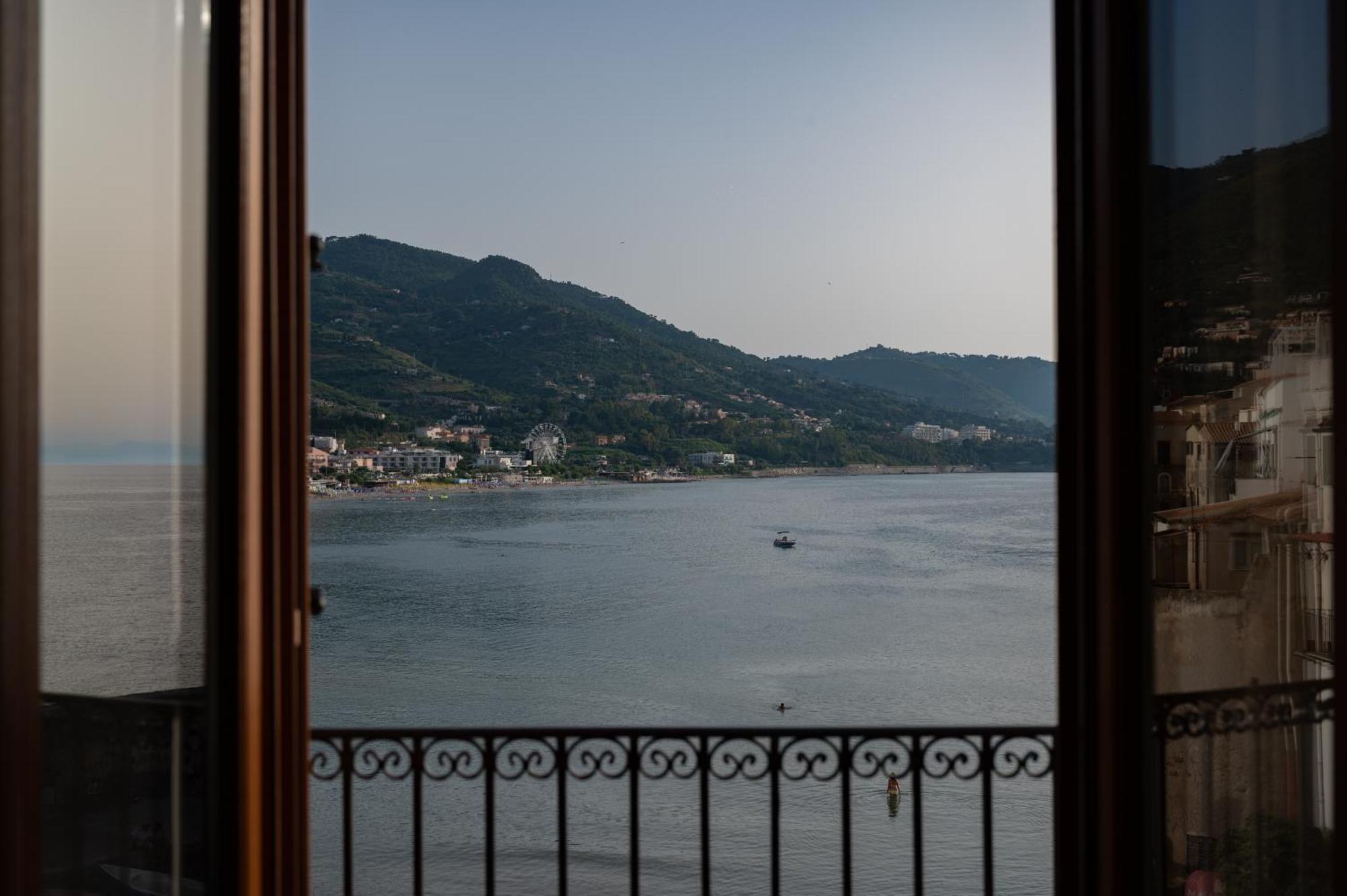 Casa Vacanze Tramonto Alla Marina Чефалу Екстериор снимка