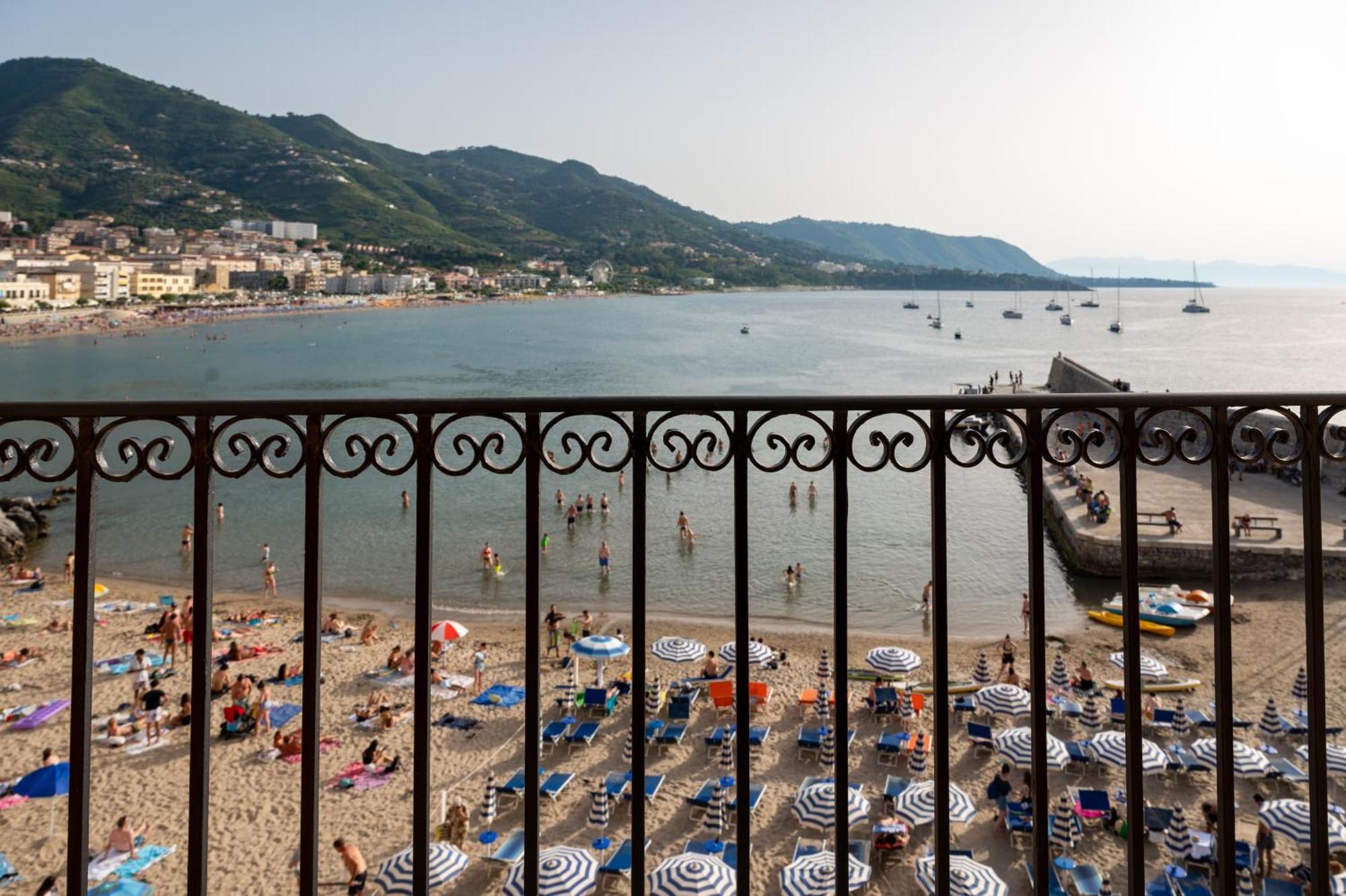 Casa Vacanze Tramonto Alla Marina Чефалу Екстериор снимка